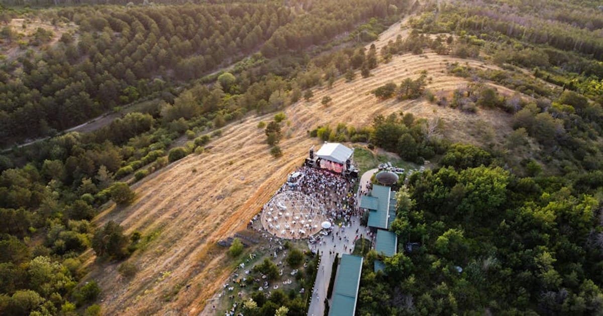 From Woodstock to Bethel Woods — A Catskills Guide to Live Music, Festival Heritage & Where to Go